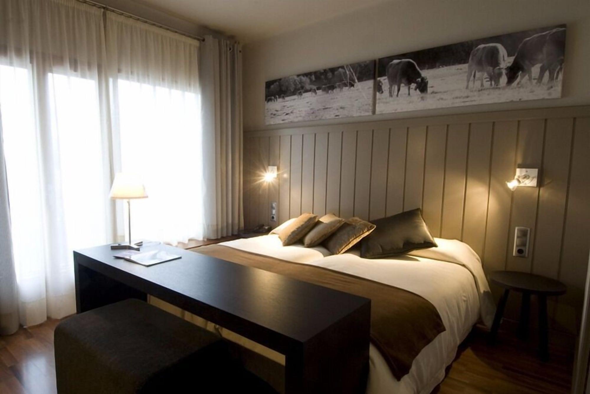 Hotel Restaurant Pessets & Spa Сорт Экстерьер фото