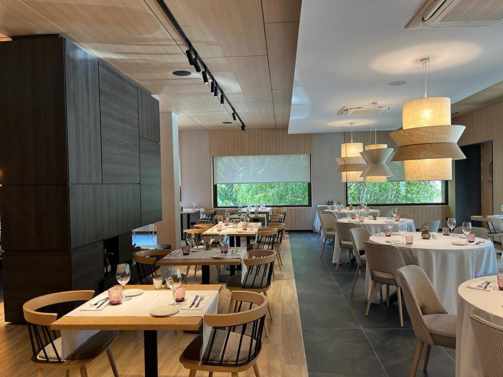 Hotel Restaurant Pessets & Spa Сорт Экстерьер фото