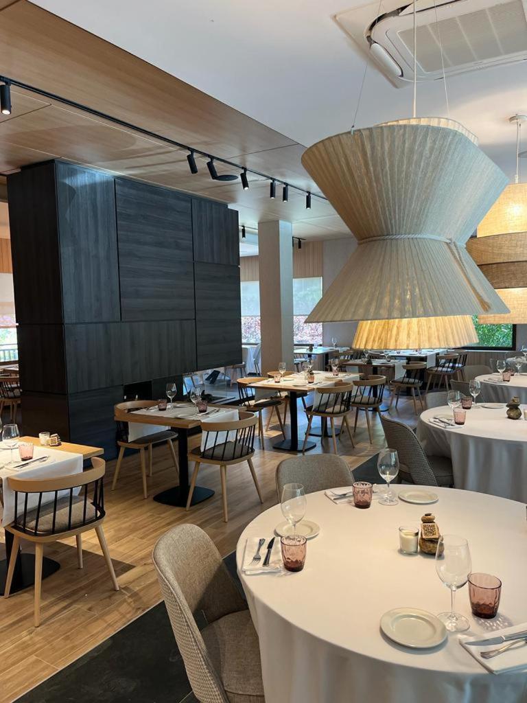 Hotel Restaurant Pessets & Spa Сорт Экстерьер фото