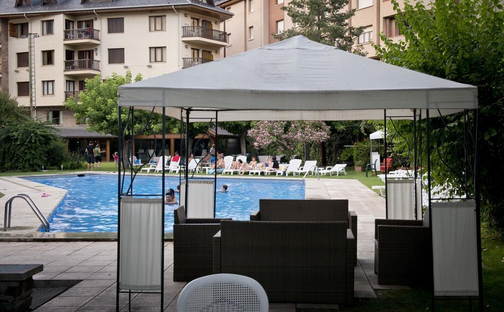 Hotel Restaurant Pessets & Spa Сорт Экстерьер фото